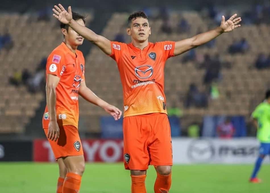 Pioneiro na Tailândia, ex-Flamengo fala em completar uma década no país