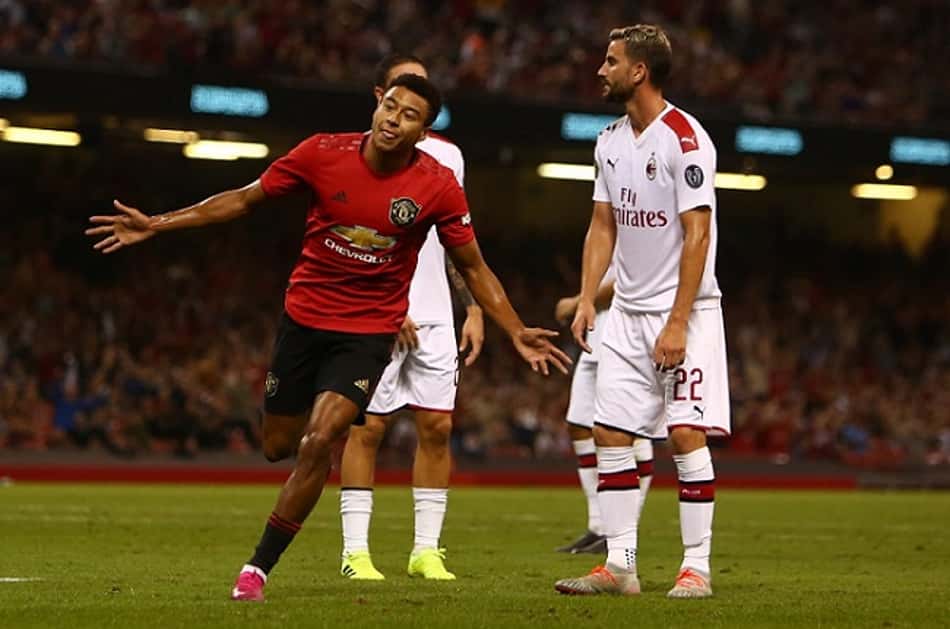 United vence Milan nos pênaltis, mas Benfica 'conquista' a Champions Cup
