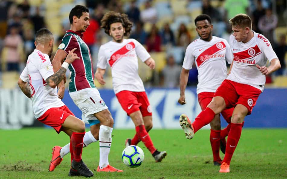 Inter x Fluminense: prováveis times, onde ver e desfalques