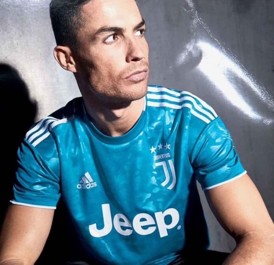 Juventus lança terceiro uniforme para a temporada 2019/2020; confira imagens