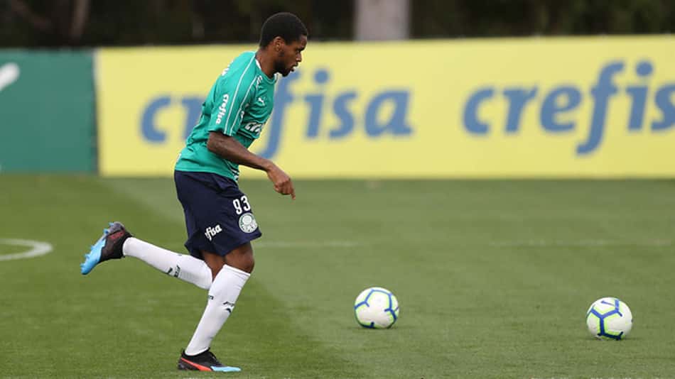 Palmeiras confirma inscrição de Vitor Hugo e Luiz Adriano na Libertadores