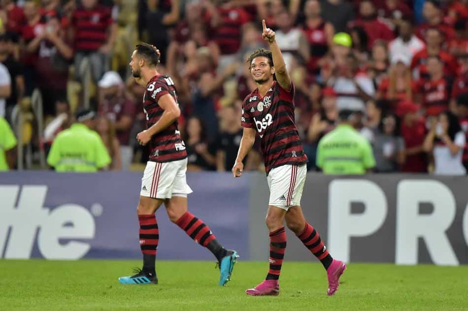 Vitória do Flamengo tem brilho de Arrasca e atuação 'madura' de time