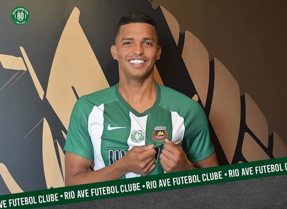 Em bom momento, Aderllan fala sobre pausa no futebol português