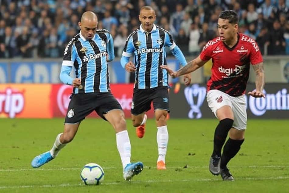 Grêmio anuncia a rescisão de contrato com Diego Tardelli