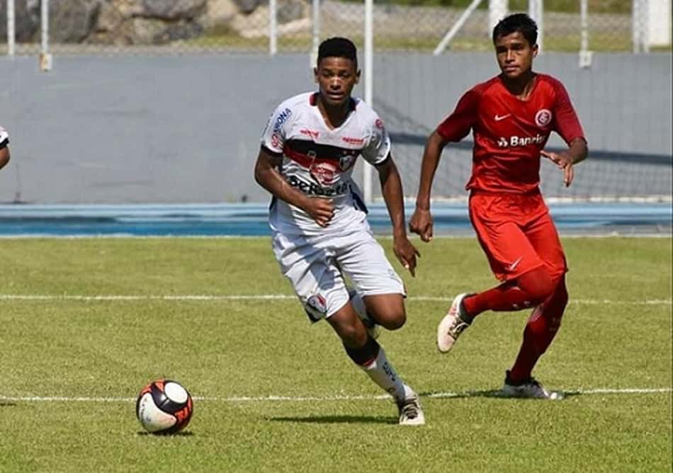 Atacante destaca 'foco total' do Joinville após pausa no Catarinense Sub-17