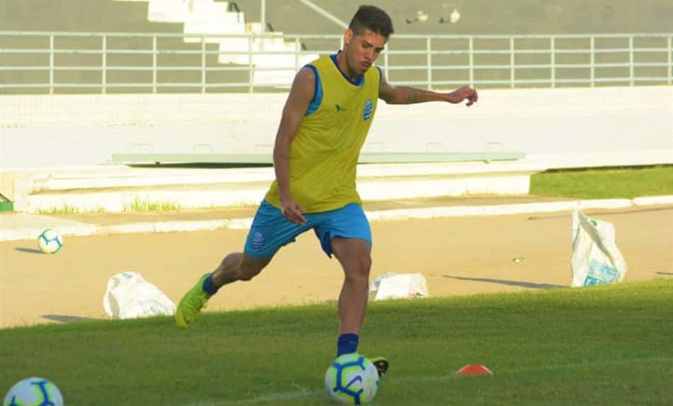 Animado, Victor Paraíba retorna ao CSA depois de empréstimo para o Atlético-GO