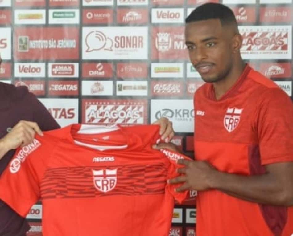 Volante Wesley Dias é regularizado e pode estrear pelo CRB