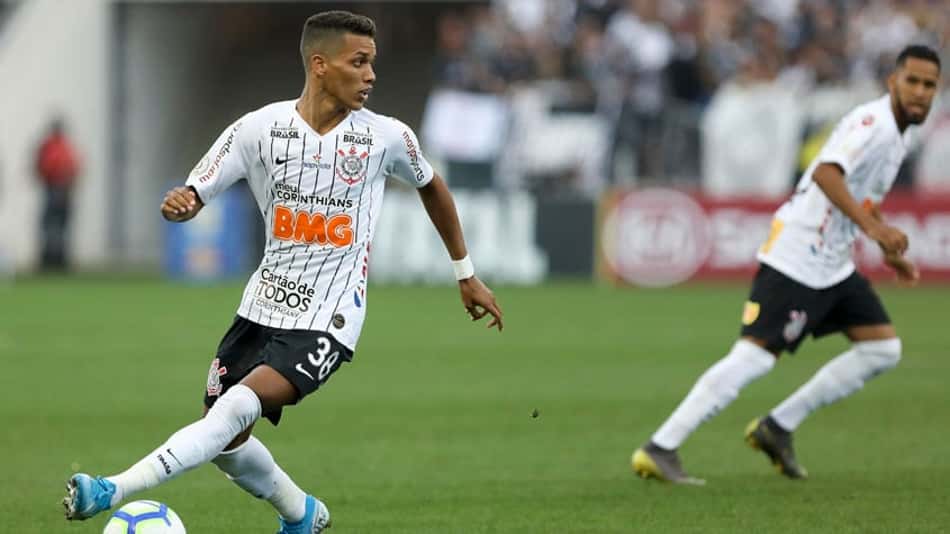 Venda de Pedrinho ao Shakhtar renderá R$ 4,6 mi ao Corinthians