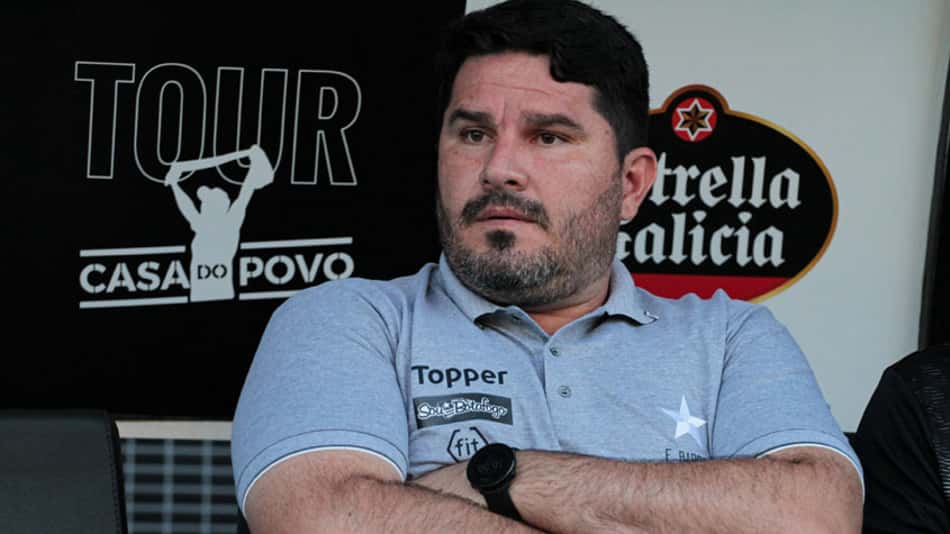 Apesar da derrota, Barroca exalta segundo tempo do Botafogo: 'Tivemos um controle maior do jogo'