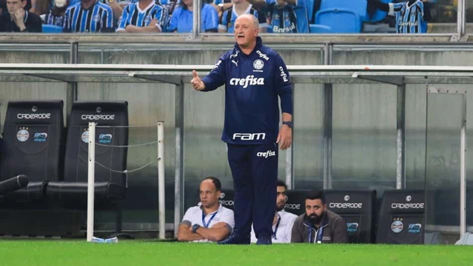 Felipão diz gostar de atuação do Palmeiras, mas fica na bronca com arbitragem: 'Eles decidem'