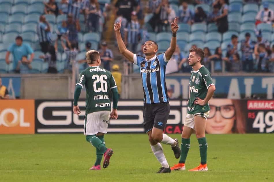 David Braz sobre o gol nos minutos finais: 'Fui feliz'