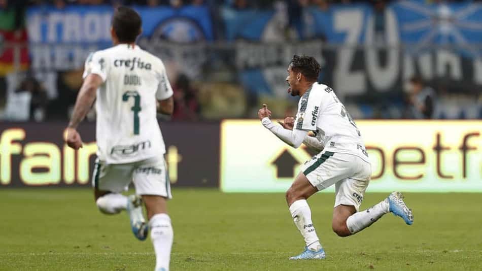 Paulo Victor analisa o gol de Gustavo Scarpa