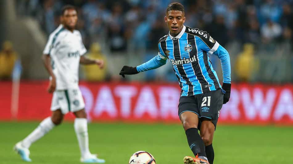 Apesar do revés, Jean Pyerre avisa: 'O Grêmio está muito vivo'