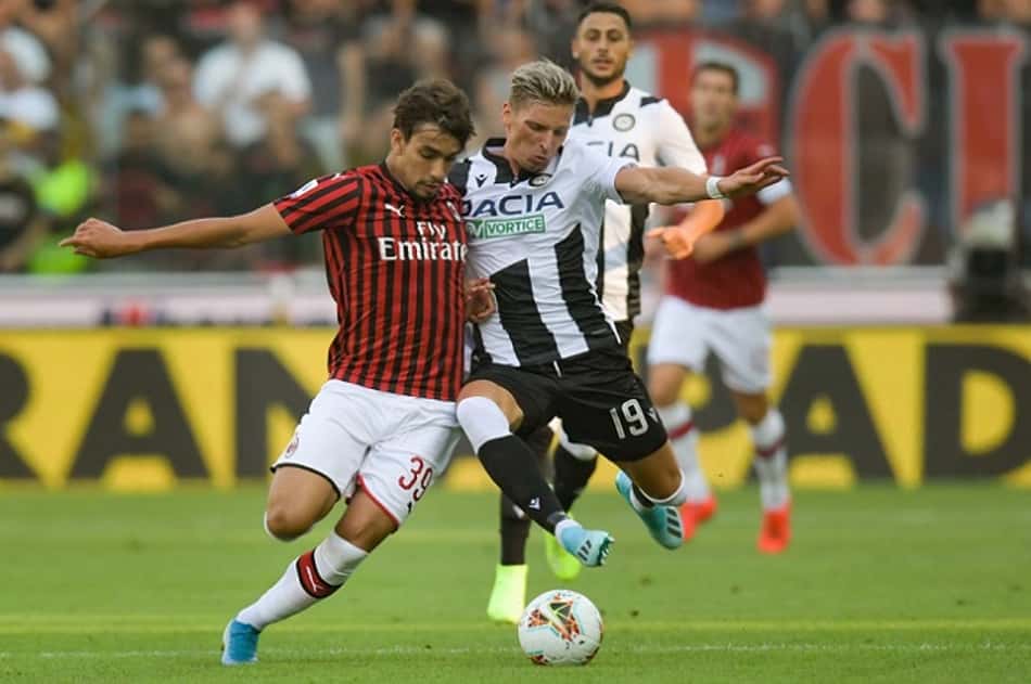 Milan estreia com revés para Udinese no Italiano graças a gol brasileiro