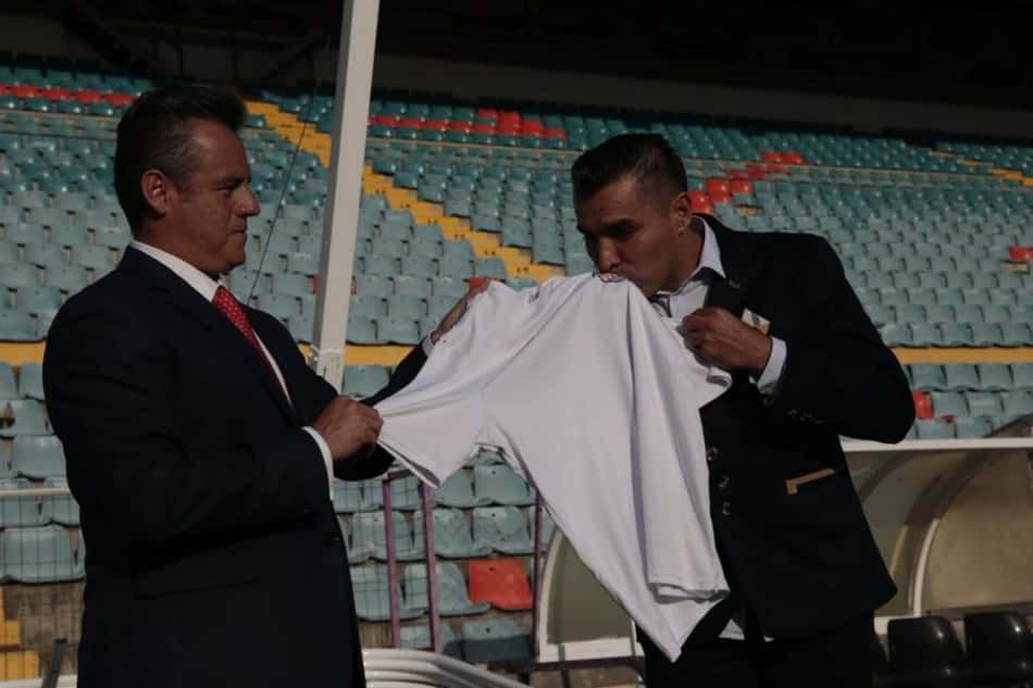 Após se tornar técnico de clube espanhol, ex-árbitro mexicano deixa o cargo depois três dias