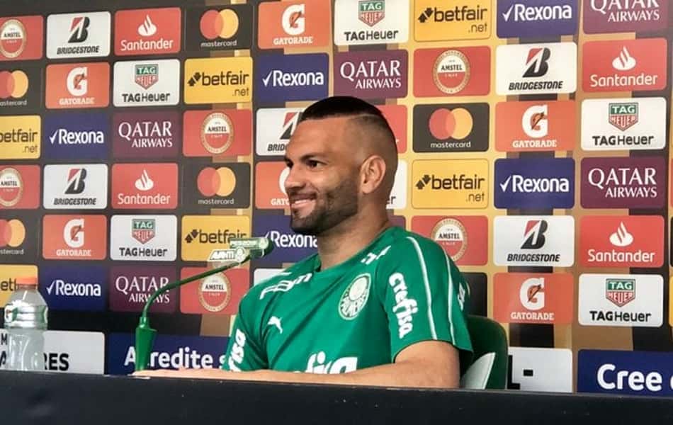 Weverton se inspira com entrevistas de ídolos do Verdão antes de decisão