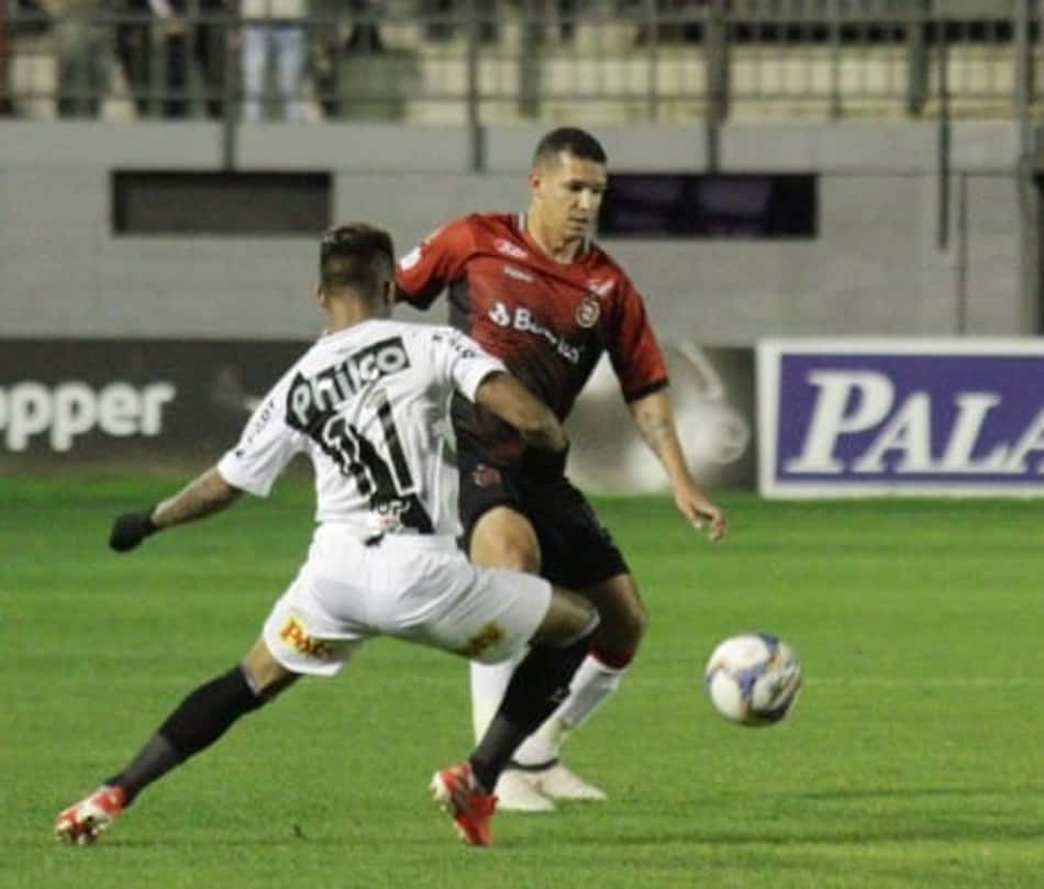 Efetivo, Brasil de Pelotas derrota a Ponte Preta