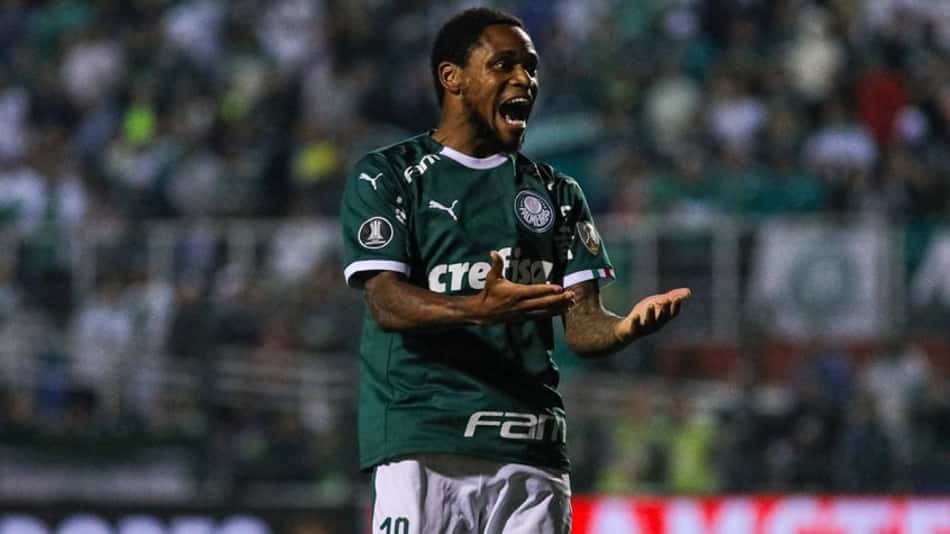 Luiz Adriano lamenta eliminação e pede desculpas à torcida: 'Lutamos'