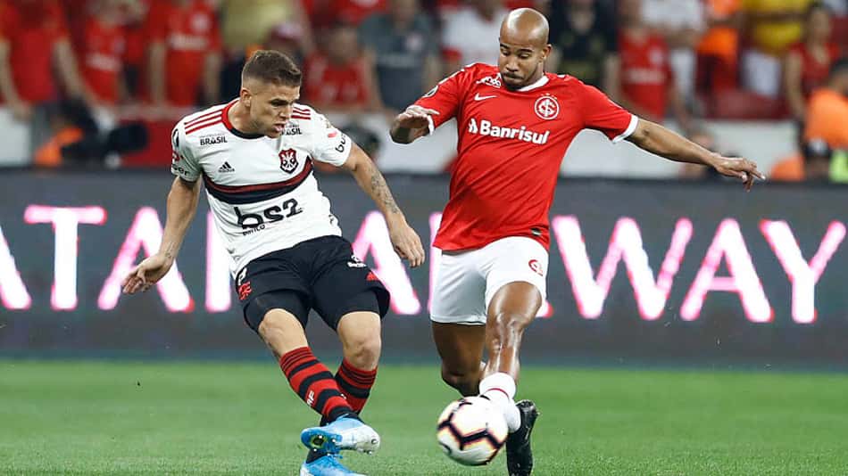 Cuéllar tem desejo de sair reforçado por Braz e deve selar destino nesta quinta: 'Proposta boa para ele'