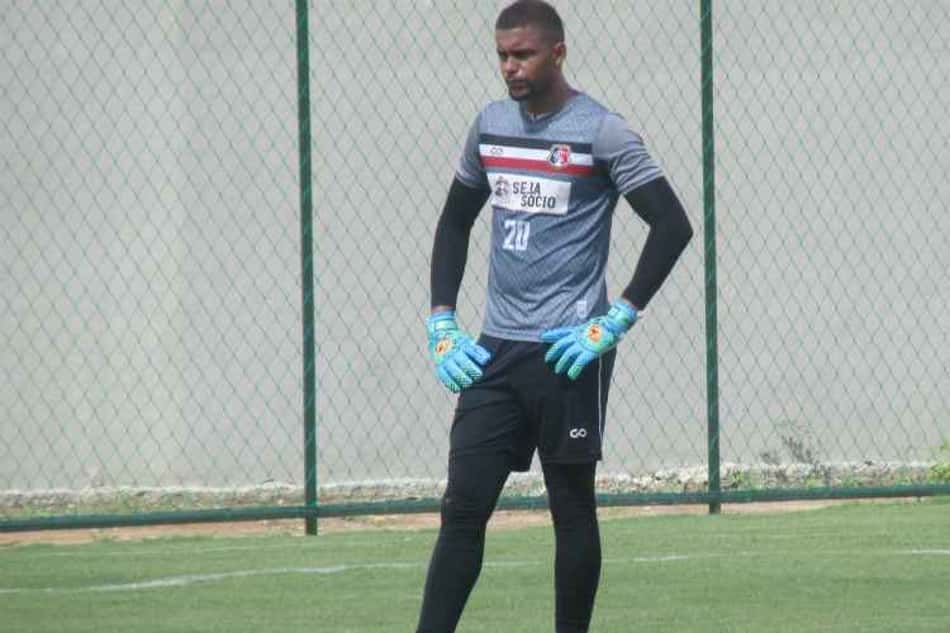 Após se declarar ao Santa, goleiro Anderson confirma que irá deixar o clube