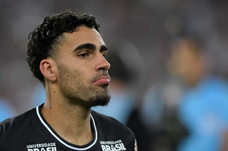 Diretoria do Corinthians não planeja repor vaga do volante Gabriel