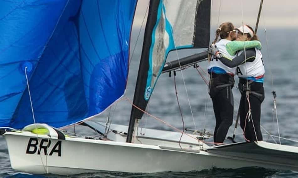 Vela: Martine Grael e Kahena Kunze vencem terceira regata de 49er FX e ocupam a terceira colocação geral