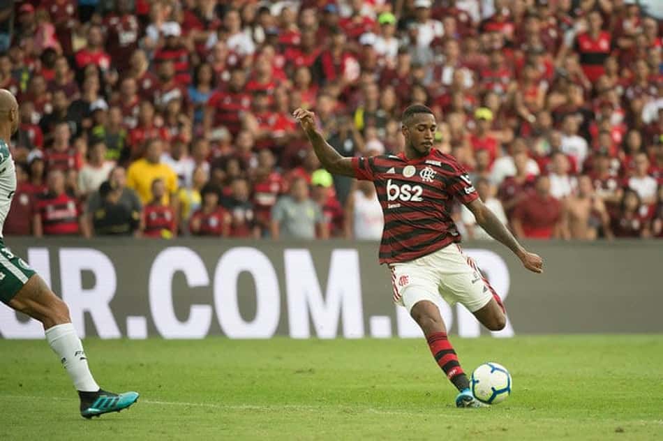 Edmundo vê surpresa em não convocação de Gerson e critica: 'Não pode ser penalizado'