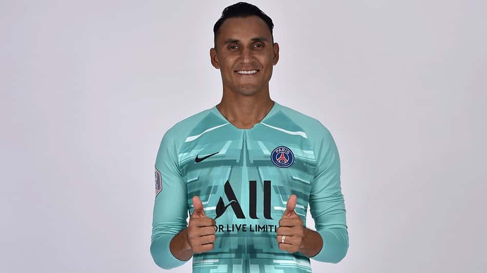 Keylor Navas quase desistiu do futebol no início da carreira
