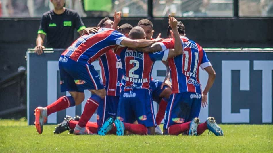 Em São Januário lotado, Vasco joga mal e perde para o Bahia