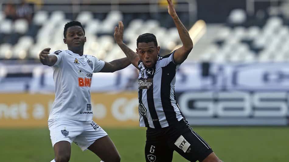 Gilson valoriza atuação do Botafogo: 'Temos que jogar sempre assim'