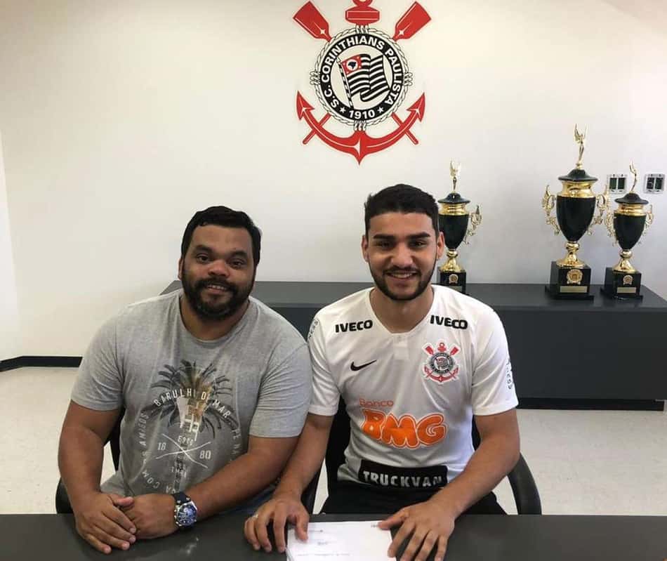 Corinthians acerta a contratação por empréstimo de revelação da Ponte