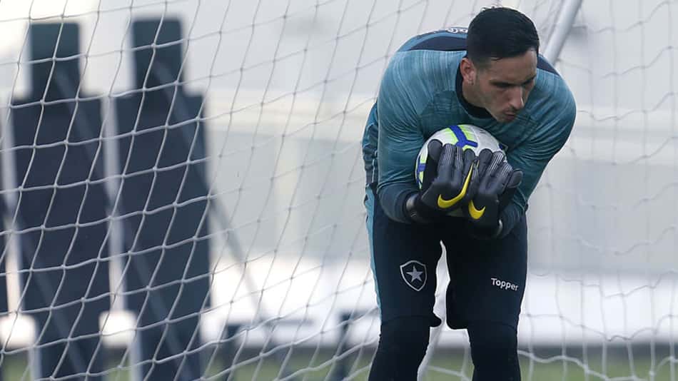 Gatito se reapresenta ao Botafogo após jogos com a seleção paraguaia