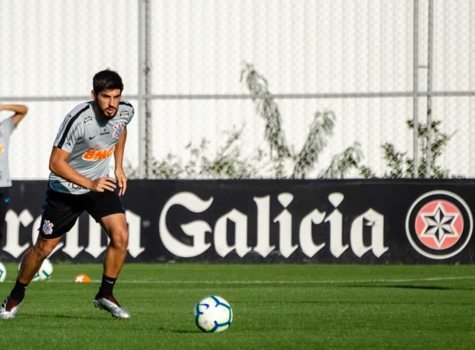 Timão atrasa pagamento de Bruno Méndez e será notificado na Fifa