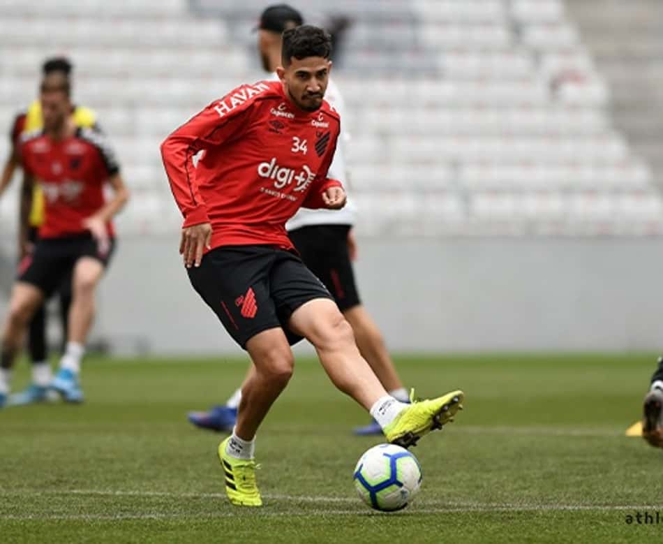 Athletico-PR encerra a preparação para duelo contra o Avaí