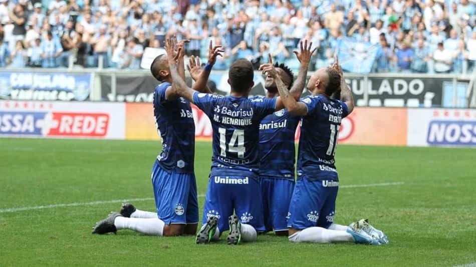Presente de aniversário! Em atuação de gala, Grêmio goleia Goiás