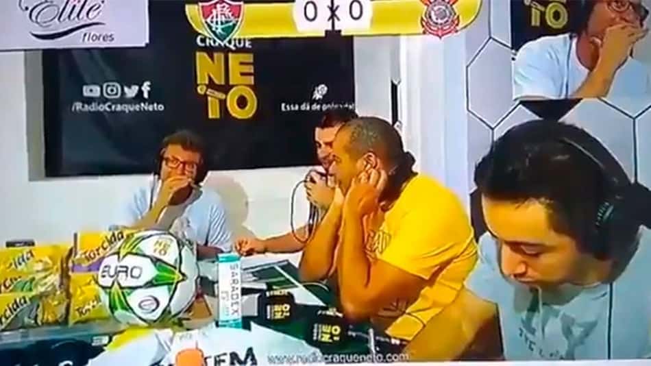 Veja a reação do Craque Neto no momento do frango de Cássio