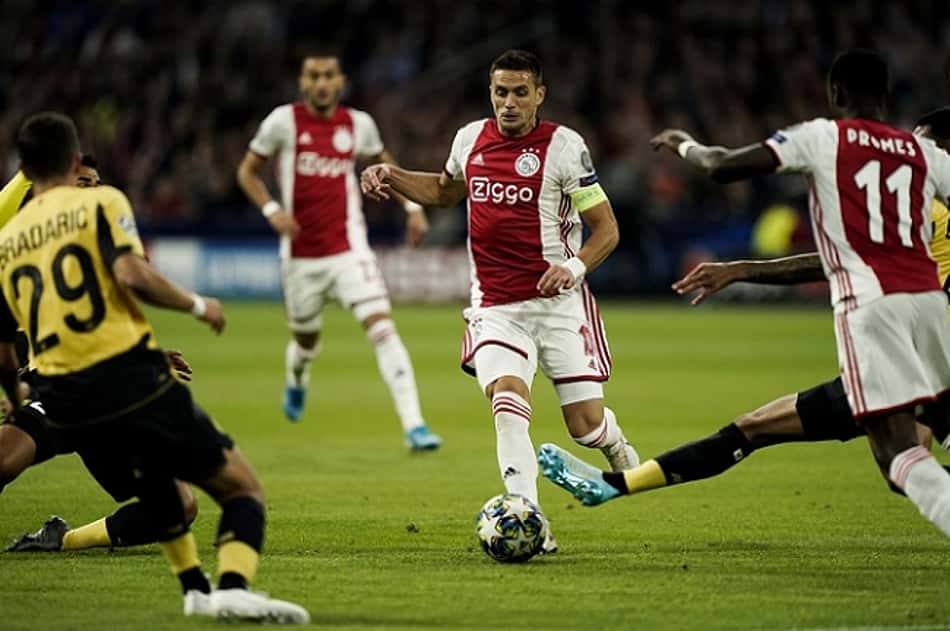 Em casa, Ajax não dá chances ao Lille e estreia com vitória na Champions