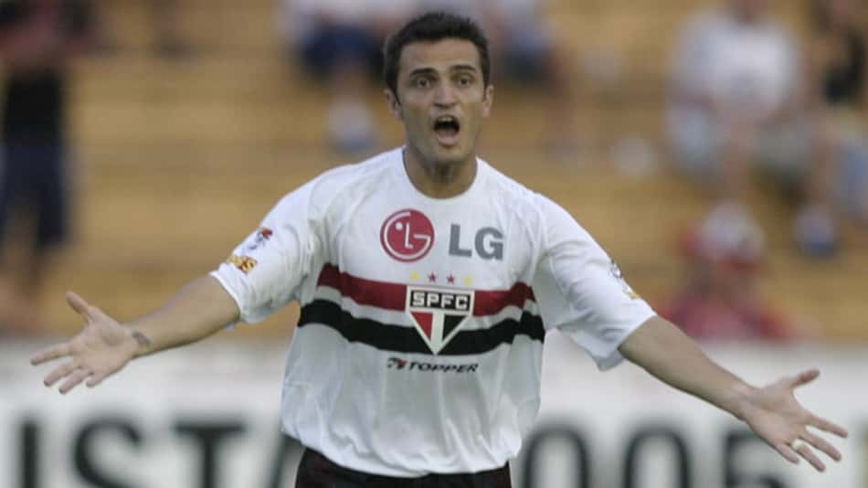 Falcão completa 45 anos; relembre sua passagem pelo São Paulo