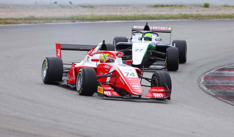Após pole e dois pódios em Barcelona, Enzo Fittipaldi segue vice-líder da F3