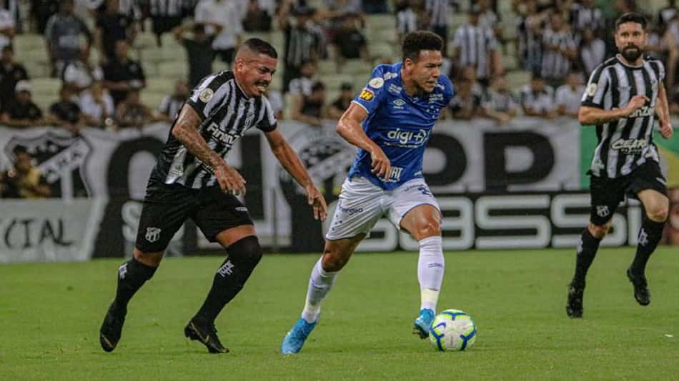 Enderson Moreira critica atuação do Ceará diante do Cruzeiro
