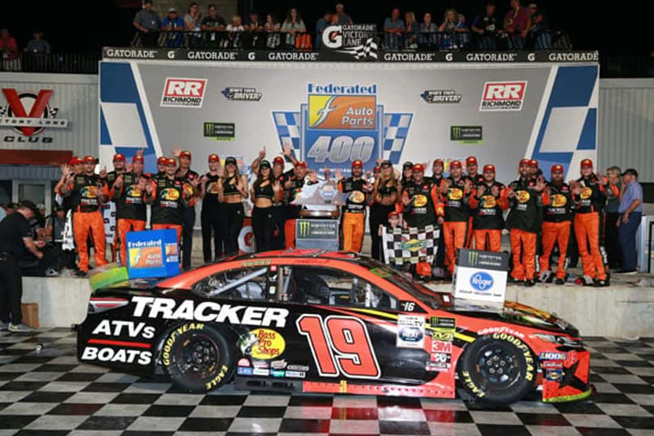 NASCAR: Martin Truex Jr conquista sua segunda vitória nos playoffs em Richmond