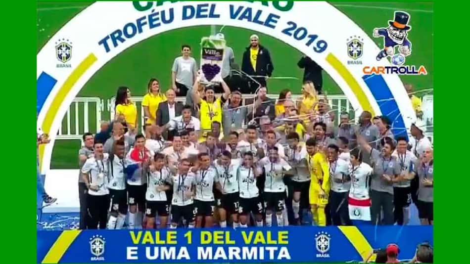 Olha a zoeira! Vídeo mostra Cássio recebendo 'Troféu Del Valle'; assista