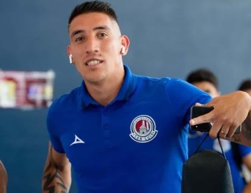Ricardo Centurión abriu o jogo sobre o seu futuro