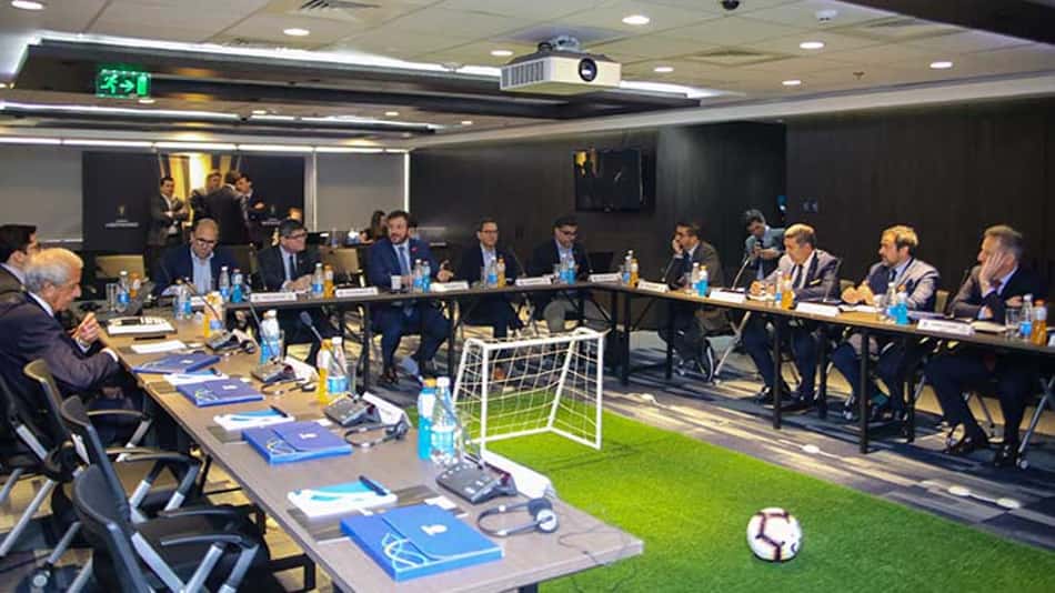Antes da semis, Landim representa o Flamengo em reunião na Conmebol