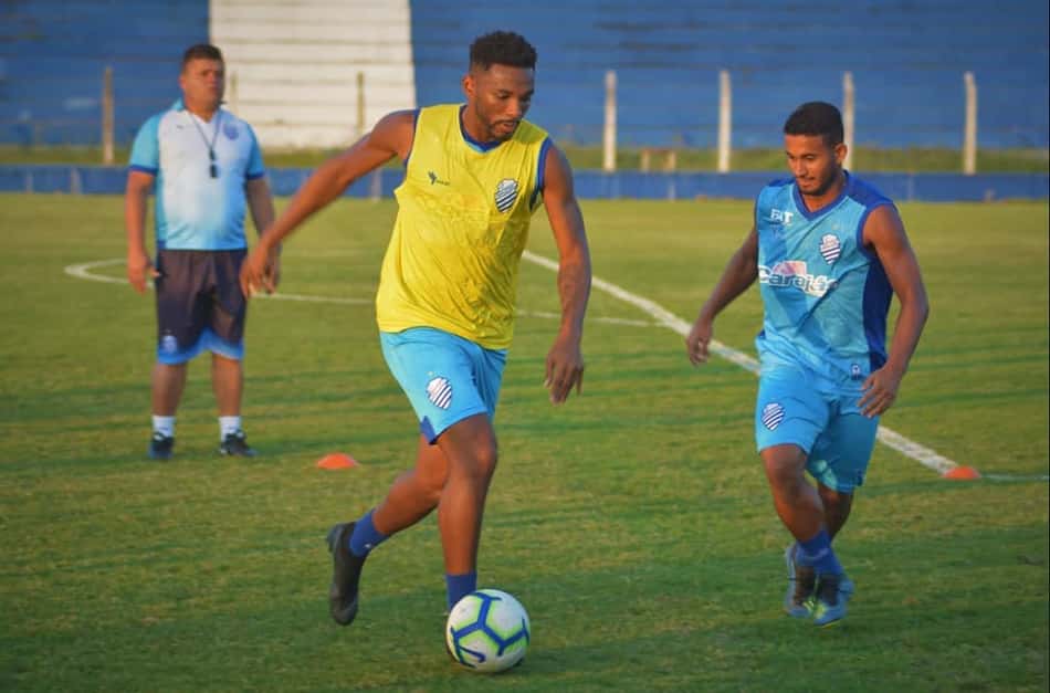 Volante do CSA quer embalar no Campeonato Brasileiro diante do Inter