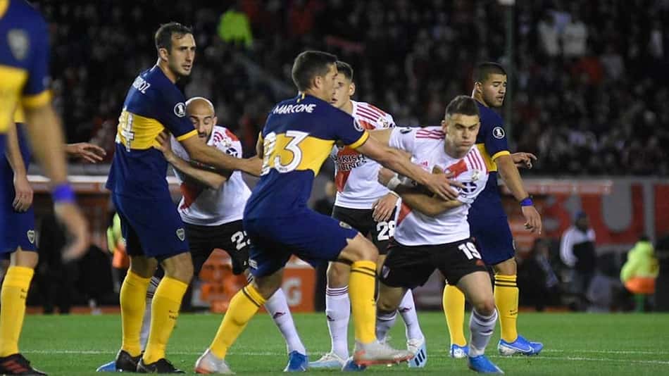 Por uma vaga na final da Libertadores, Boca e River fazem 'jogo do ano' na Argentina