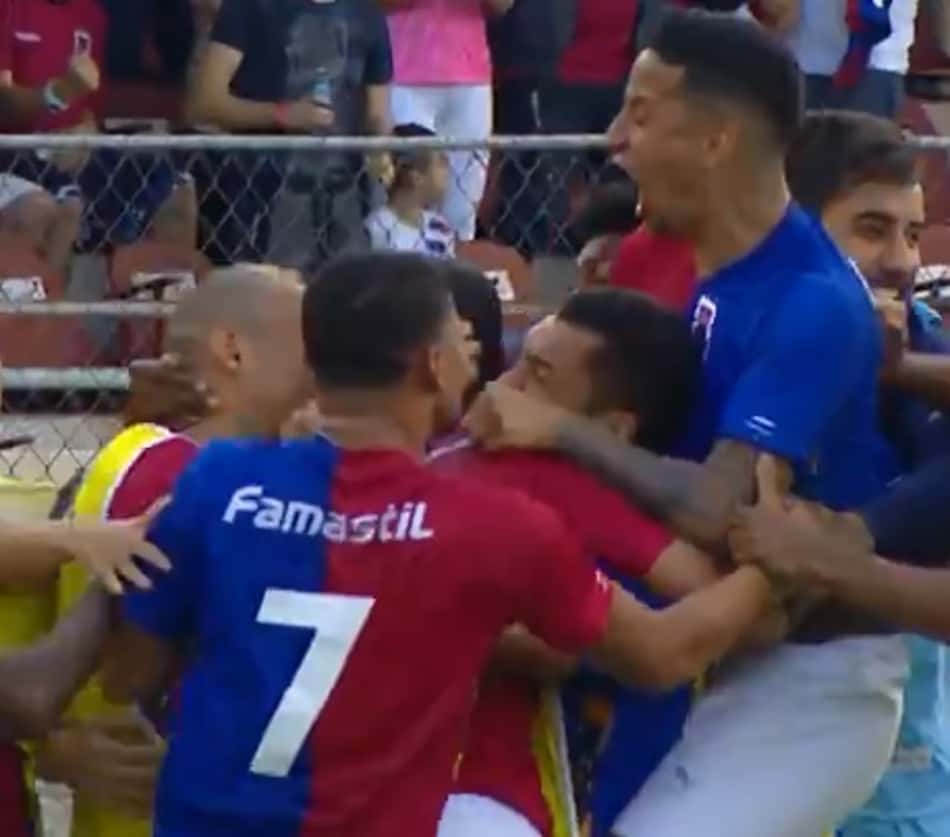 Com início fulminante, Paraná derrota o Coritiba