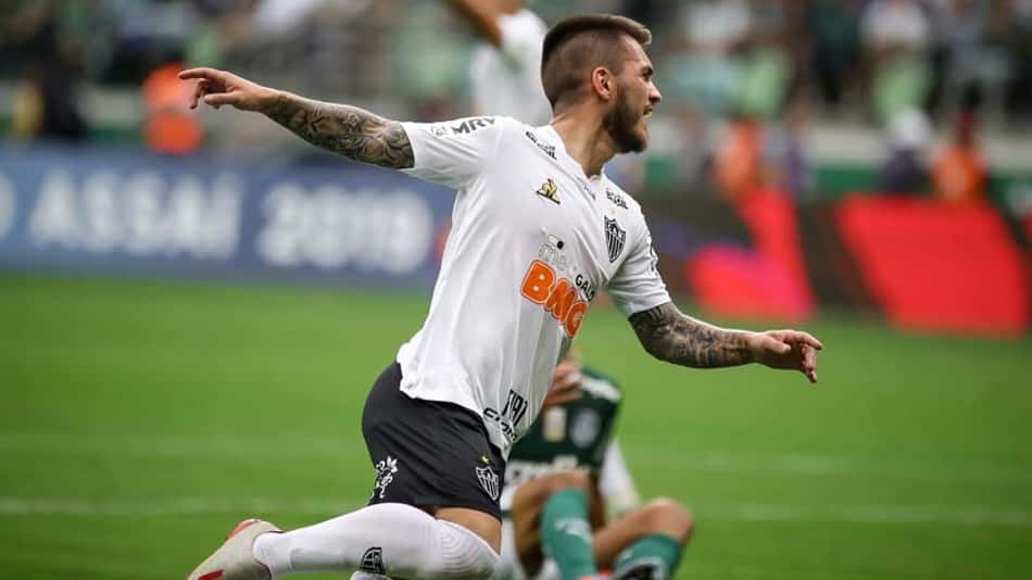 Galo sai frustrado de campo por ter deixado a vitória escapar em SP