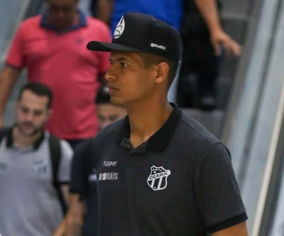 Com surpresas, Ceará embarca para enfrentar o Grêmio