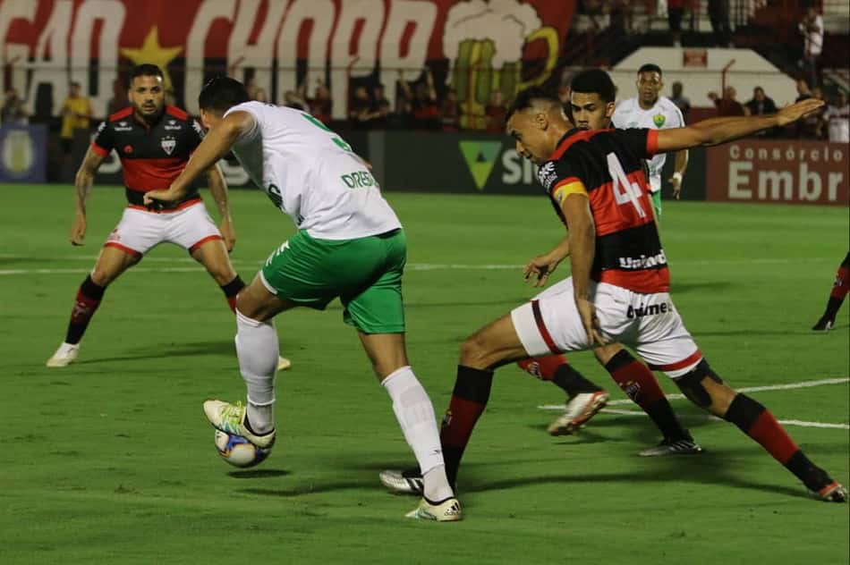 Atlético-GO peca nas finalizações e só empata com o Cuiabá no Antônio Accioly